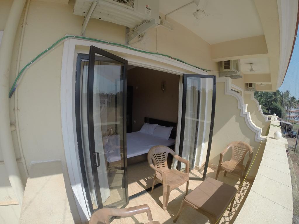 Ocean Crest Hotel Colva Room photo
