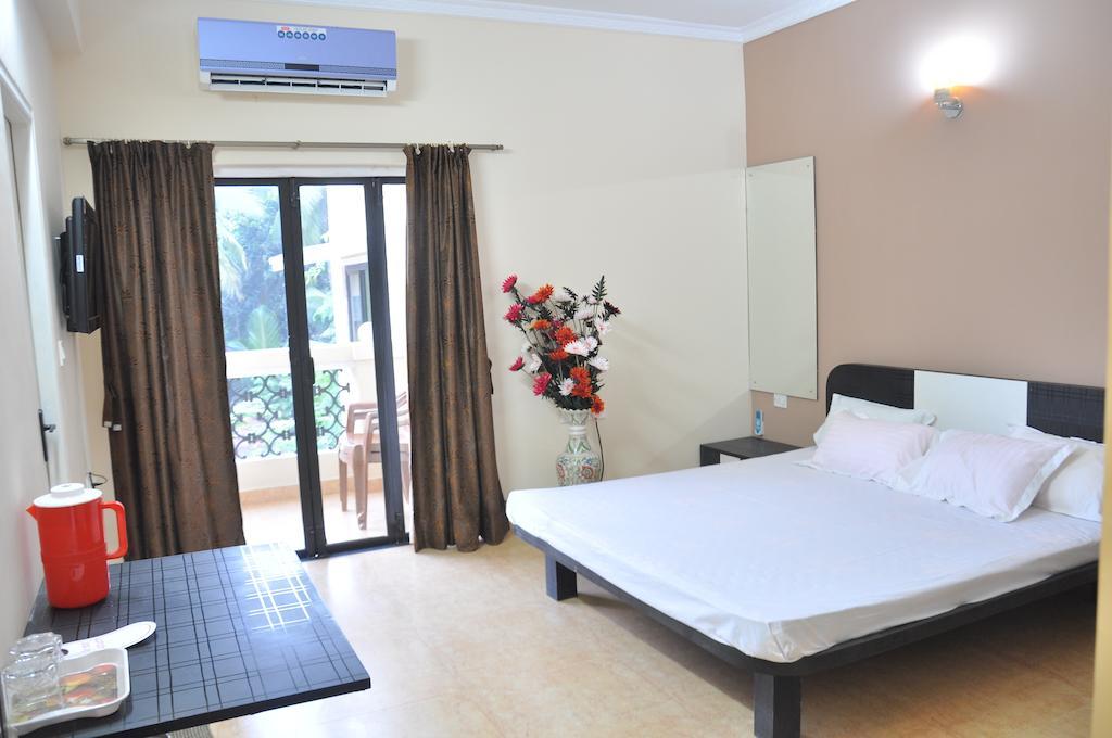 Ocean Crest Hotel Colva Room photo