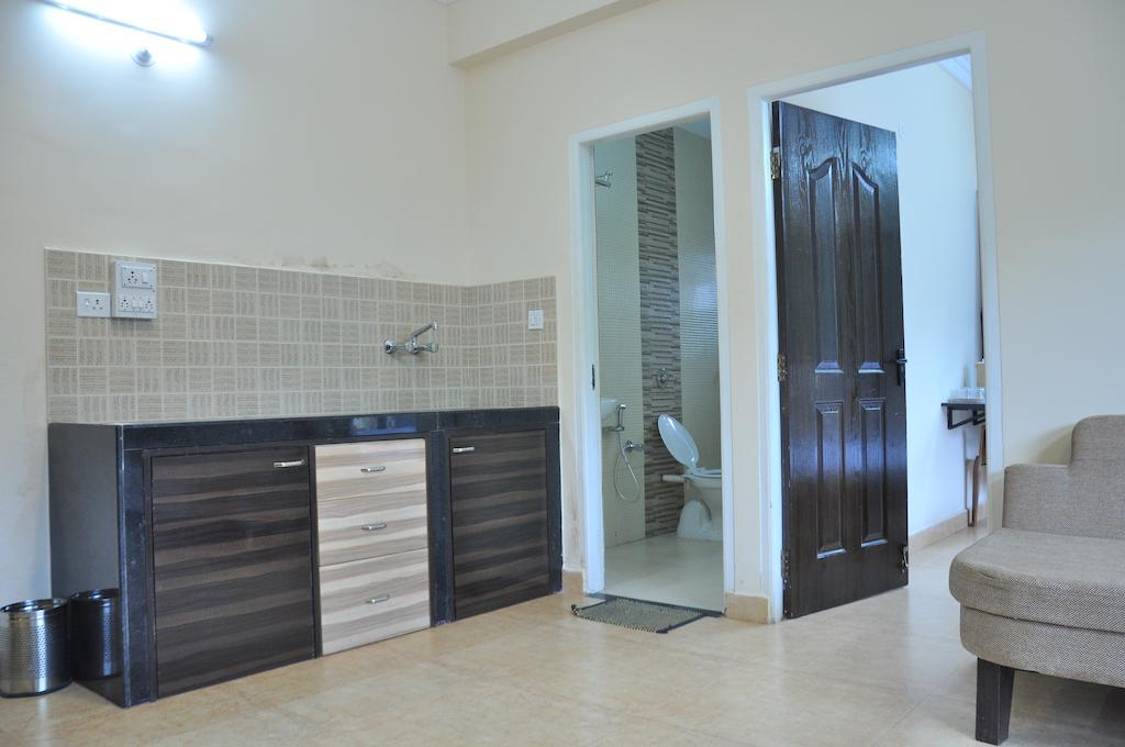 Ocean Crest Hotel Colva Room photo