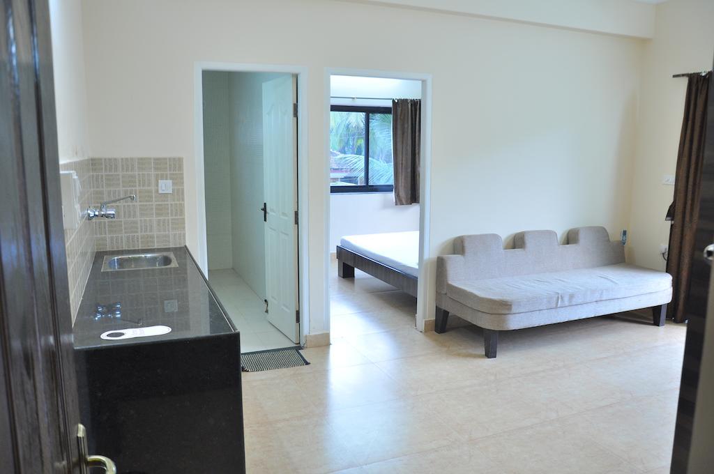 Ocean Crest Hotel Colva Exterior photo
