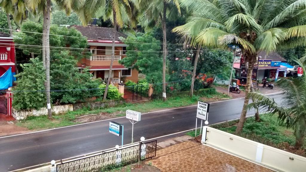 Ocean Crest Hotel Colva Exterior photo