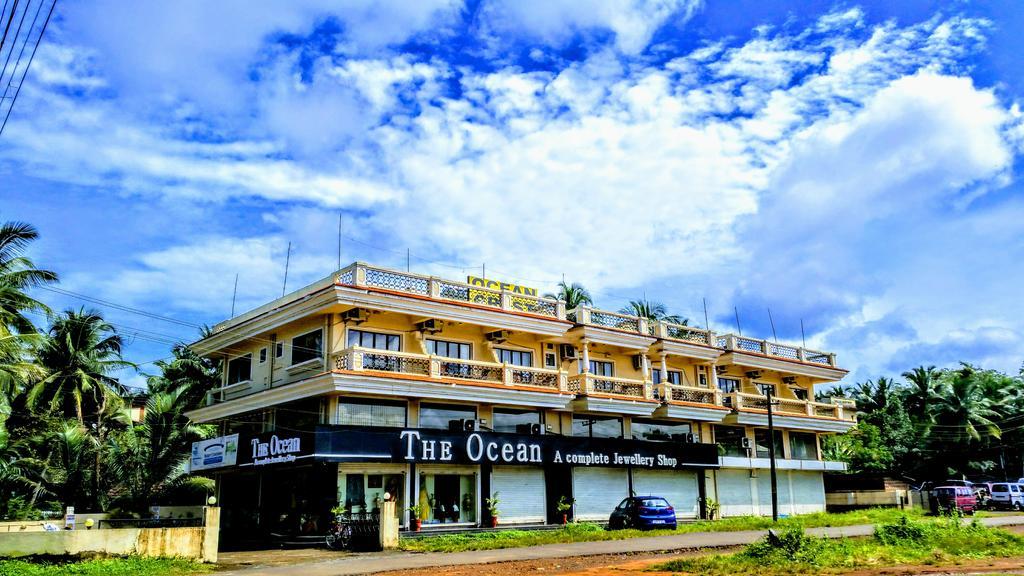 Ocean Crest Hotel Colva Exterior photo